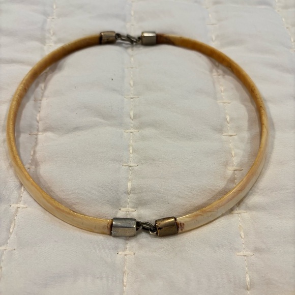 Jewelry - Vintage bone Tan Choker Necklace